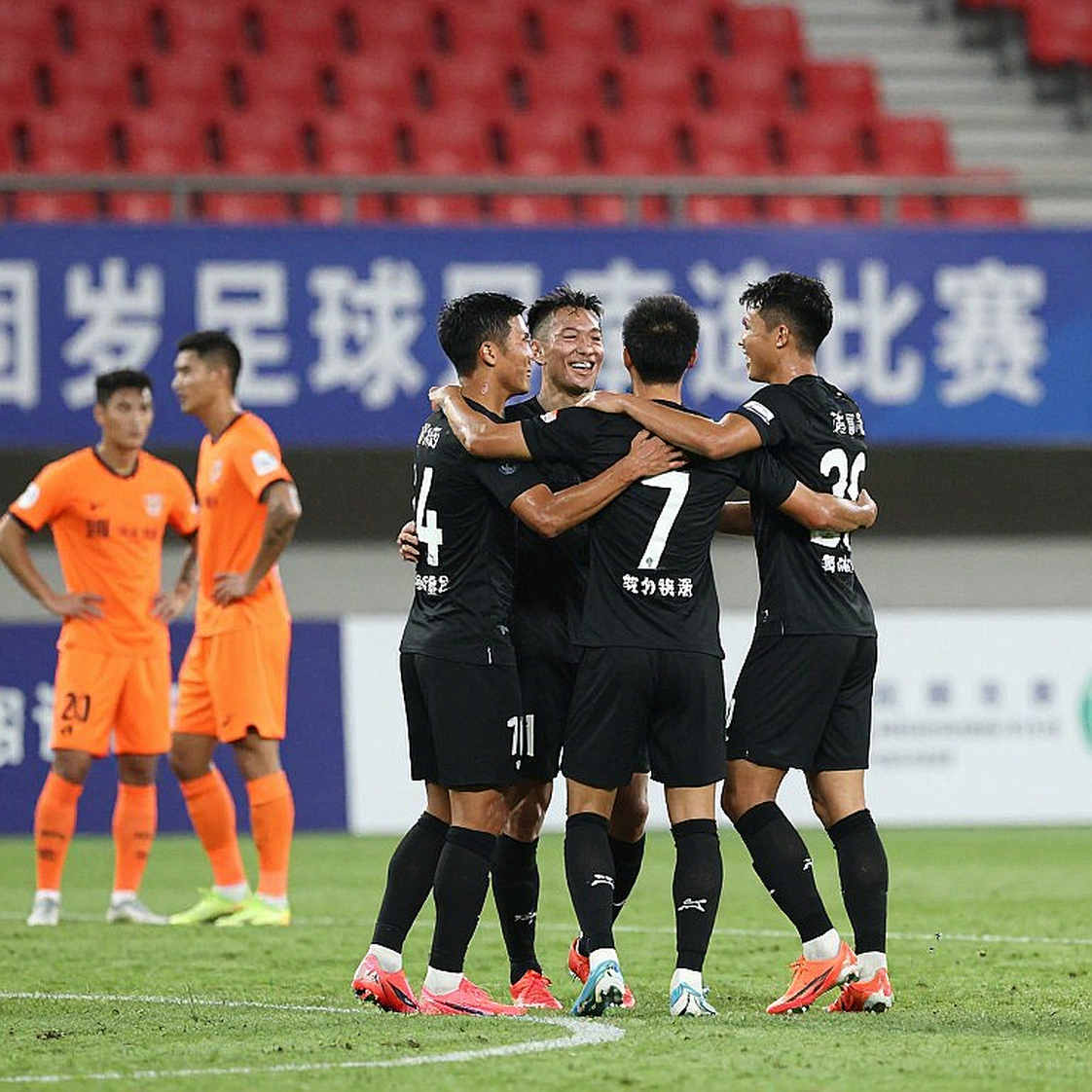 Ý hòa Pháp 1-1: Mancini và bài học từ hai mươi phút chật vật nhất
