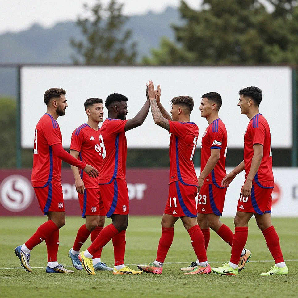U23 Việt Nam - U23 Philippines: Tỷ số 1-5 nói dối, còn cú ném biên thì không