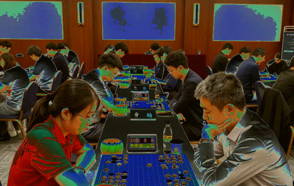 GCL 2026: Nepomniachtchi khiến Carlsen toát mồ hôi trước khi hạ Sindarov bằng đồng hồ