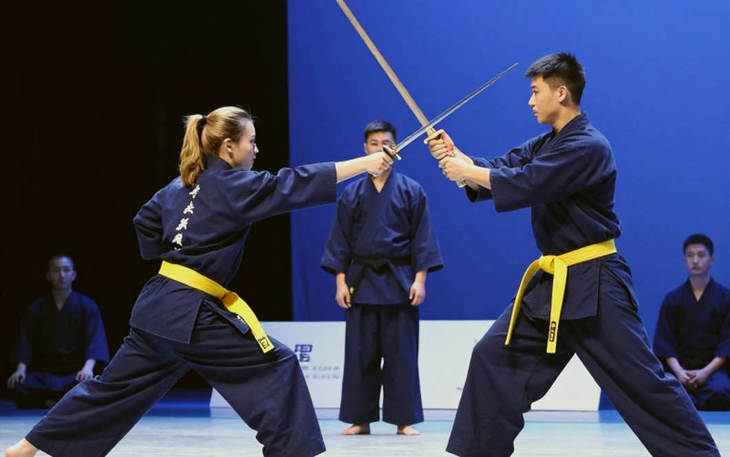 27 Triều Đại Trong 28 Năm: Chiếc Đai UFC Hạng Nặng Là Nơi Niềm Tin Chết Nhanh Nhất