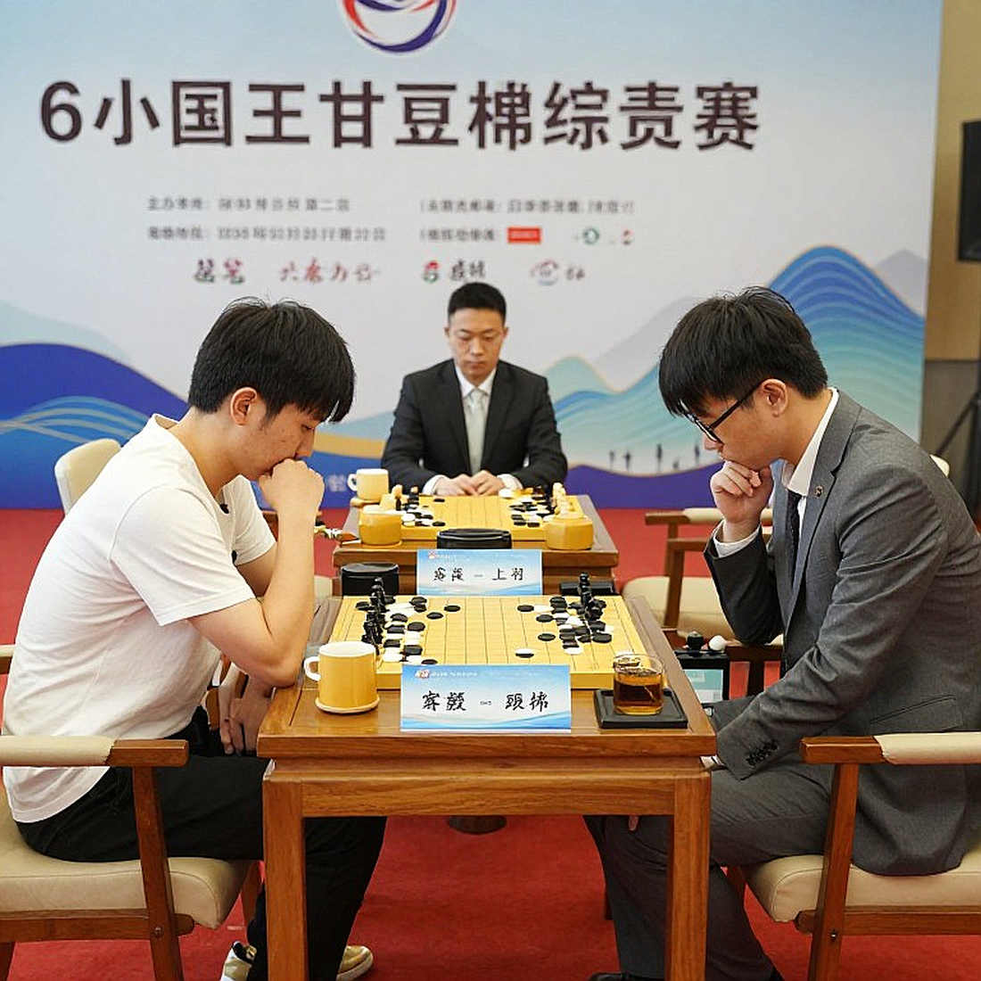 Carlsen trở lại giữa vòng xoáy 1 triệu đô la: AI đếm nước cờ, nhưng ai đếm nỗi mệt mỏi?