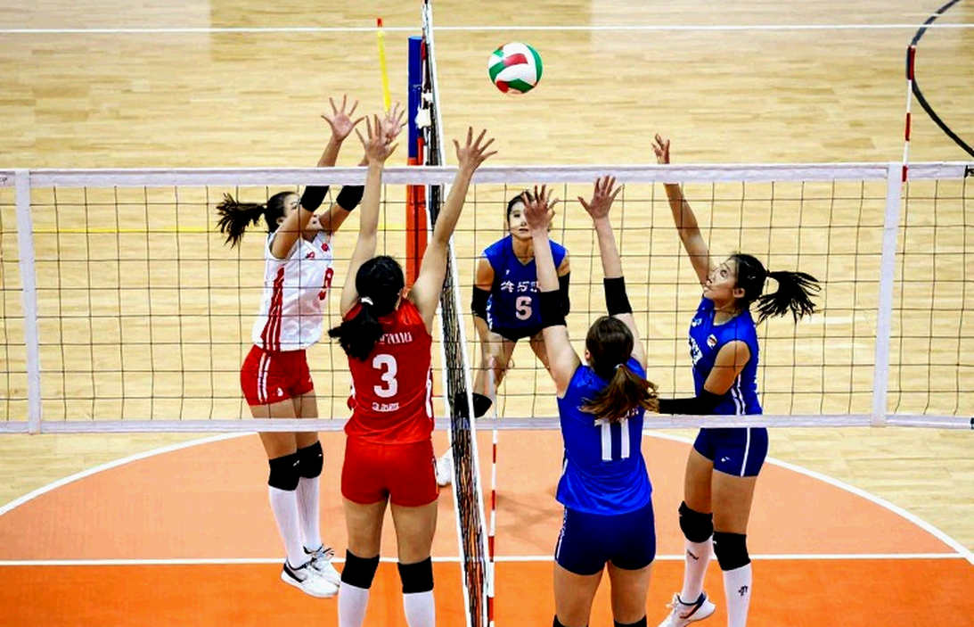 Chín chiều phân tích bóng chuyền Việt Nam: Đọc trận đấu từ khoảng trống Chín chiều phân tích bóng chuyền Việt Nam: Đọc trận đấu từ khoảng trống