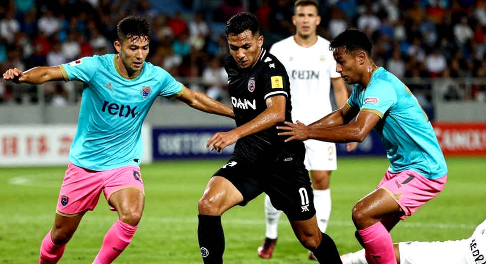 Comprehensive Analysis of Vietnamese Football Transfer Market and Tactical Operations Comprehensive Analysis of Vietnamese Football Transfer Market and Tactical Operations