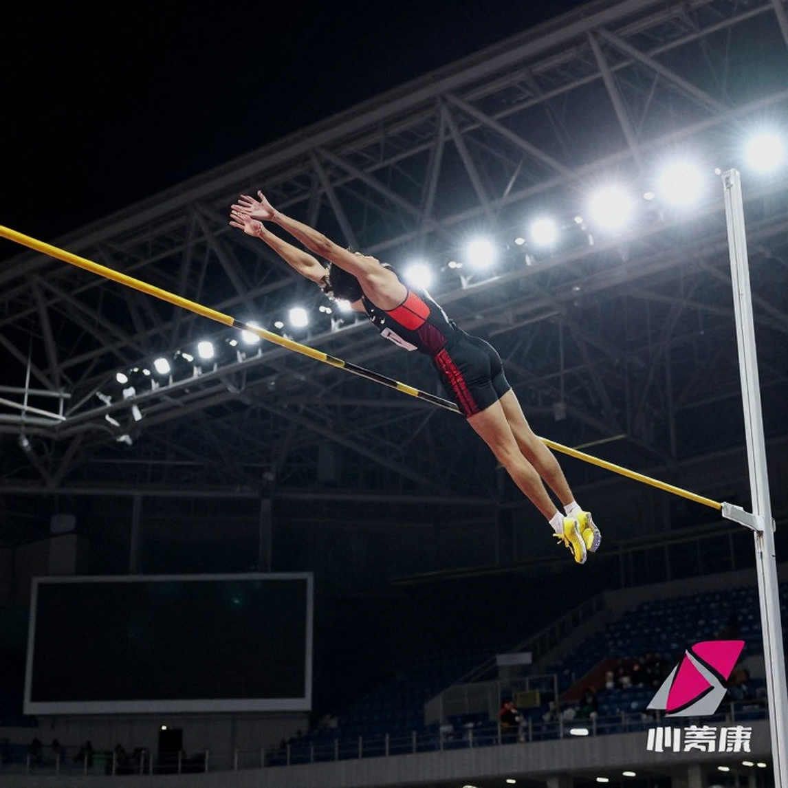 Amy Hunt ends Diamond League season with impressive 22.16s for third in 200m final Amy Hunt ends Diamond League season with impressive 22.16s for third in 200m final