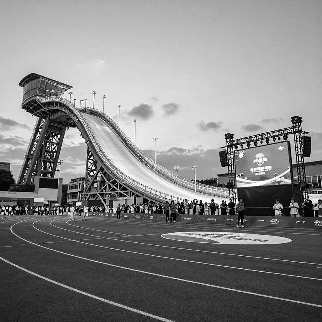 Amy Hunt ghi 22.16 giây ở cự ly 200 mét Diamond League, dẫn đầu danh sách vận động viên Anh